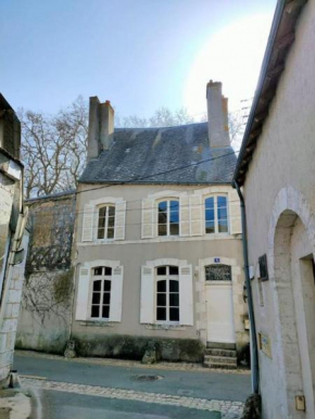 Maison de Beaugency centre boîte à clefs vélos dans la maison